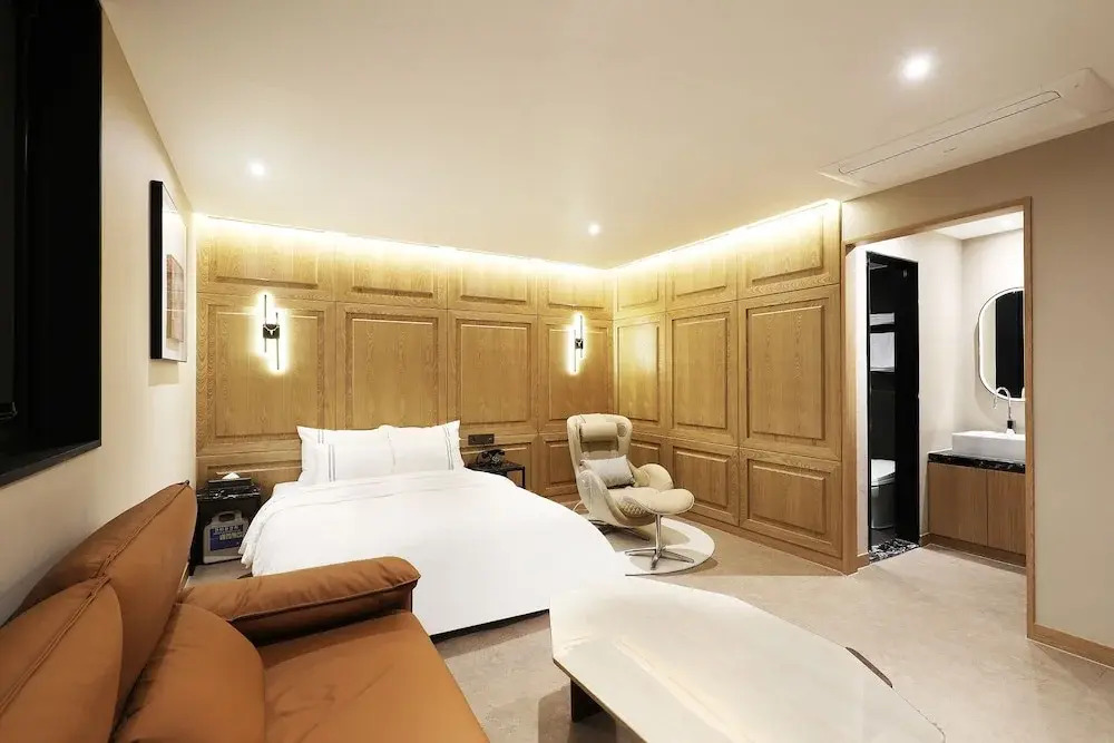 Mari Hotel