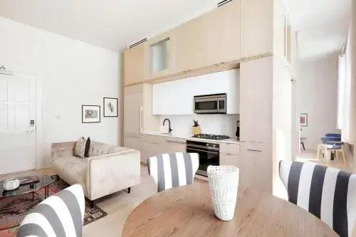 Sonder Gravier Place Apartments Medical