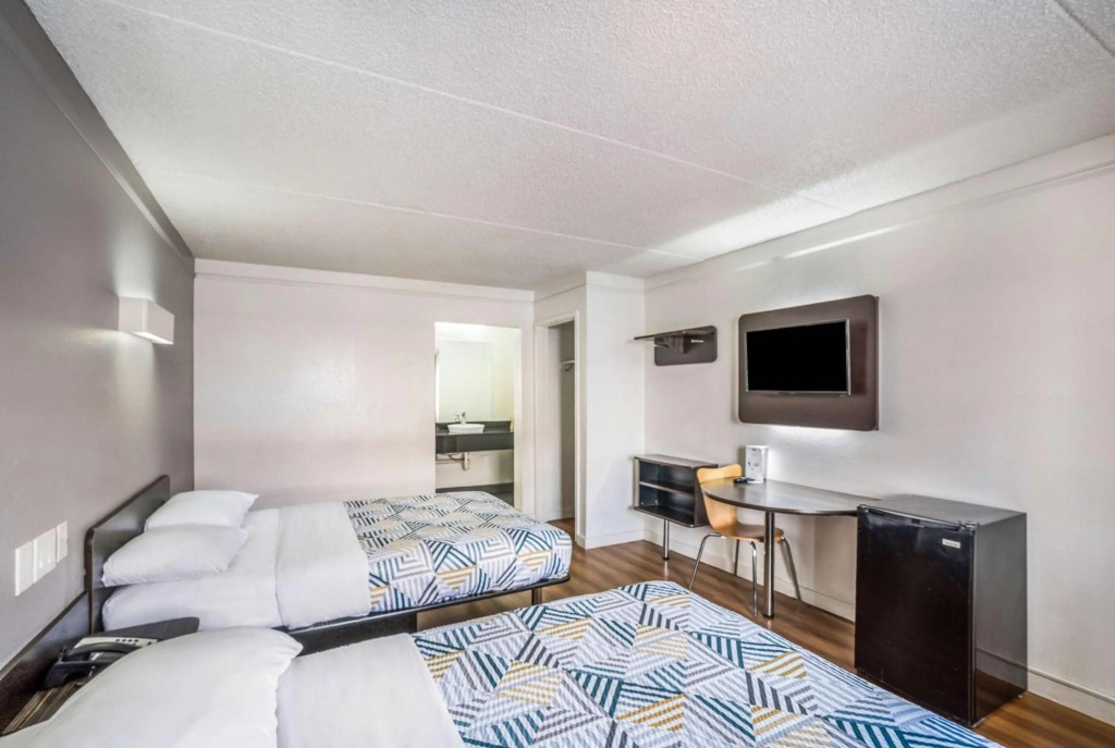 Motel 6-Dallas, TX - Market Center