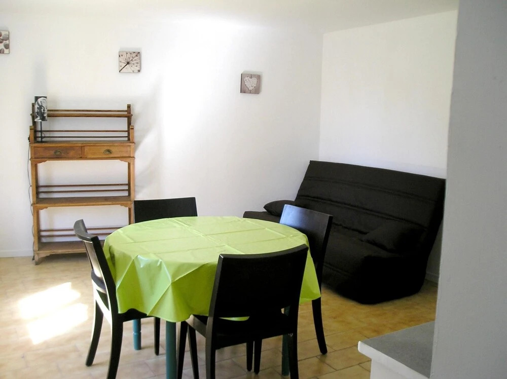 Apartment With one Bedroom in Uzès, With Pool Access, Enclosed Garden