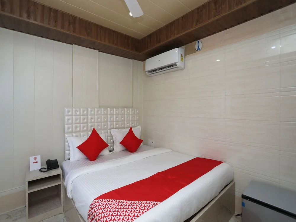 OYO 14373 Shree Krishna Hotel