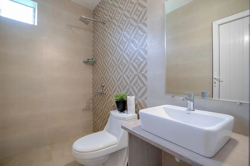 La Vaiencia Beach Resort, Morjim