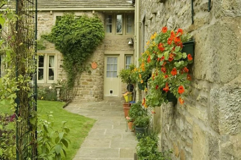 Ashfield House