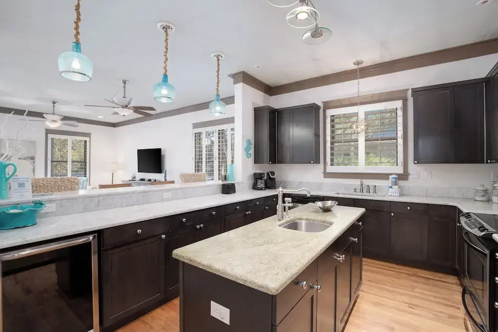 Four Cs Retreat - Lavish Home with Private Boardwalk Access to the Beach
