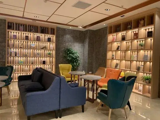 Vienna Zhihao Hotel (Zhongshan Xiaolan High-speed Railway Dongsheng Branch)