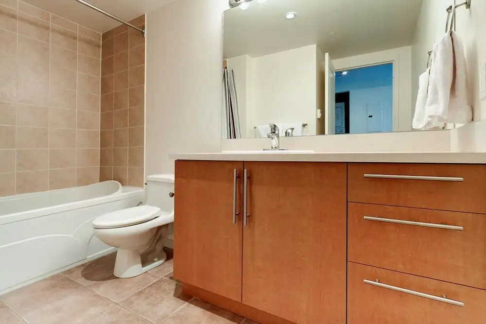 Bleury Furnished Suites by Hometrotting