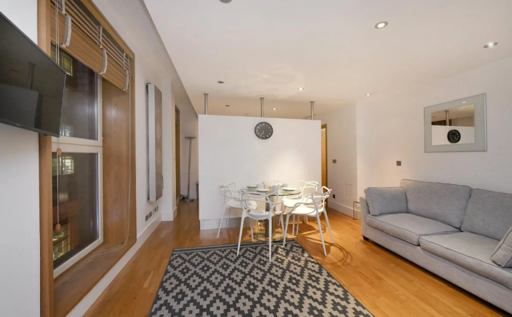 Where To Sleep Piccadilly Suites