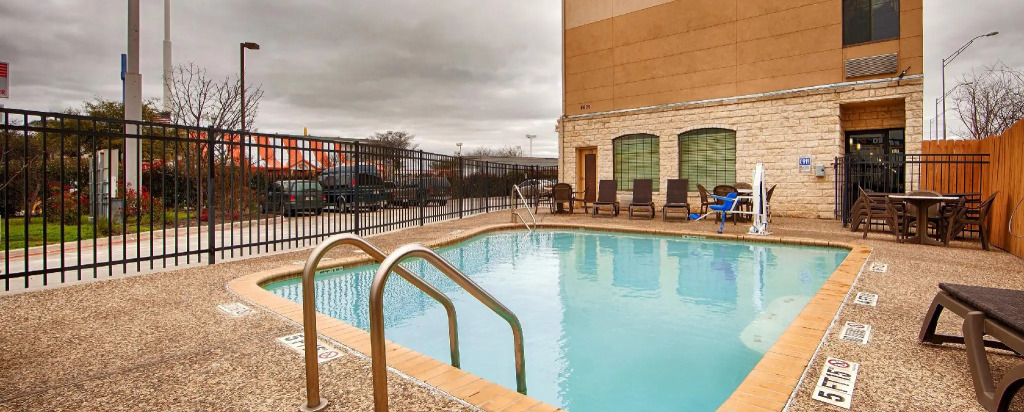 Best Western Windsor Pointe Hotel & Suites-Frost Bank Center