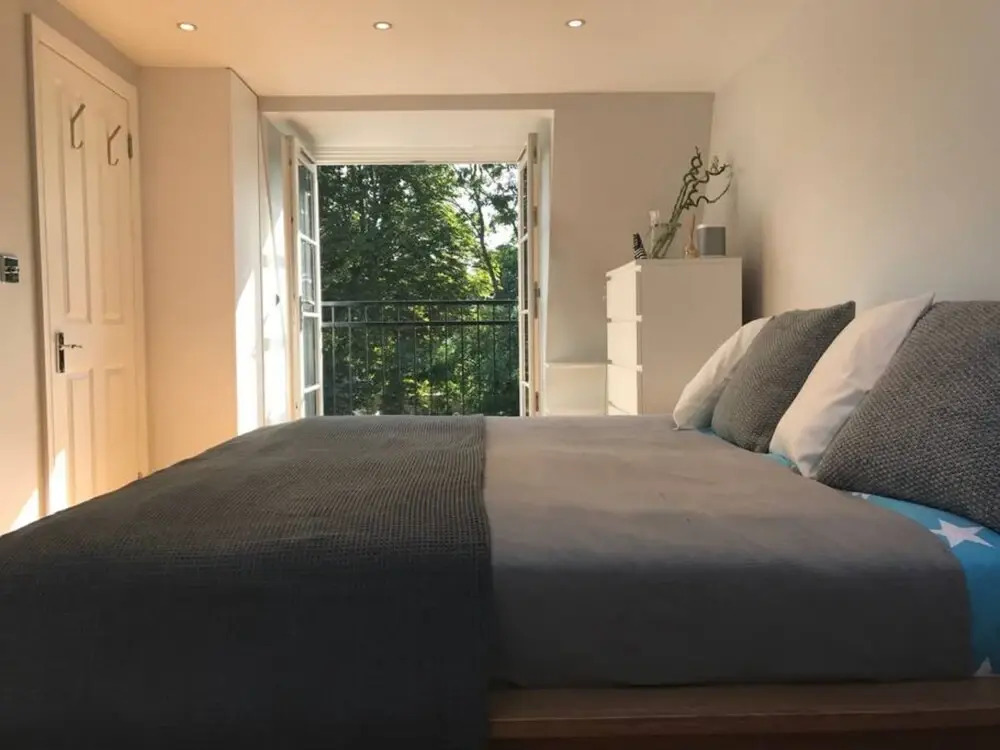 2 Bedroom Home With A Garden