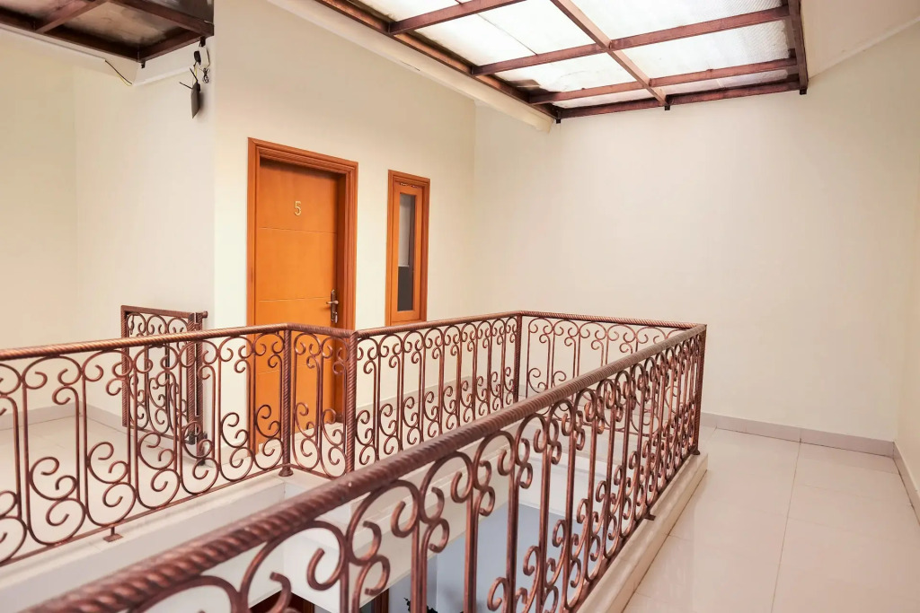 wisma delapan Mitra RedDoorz
