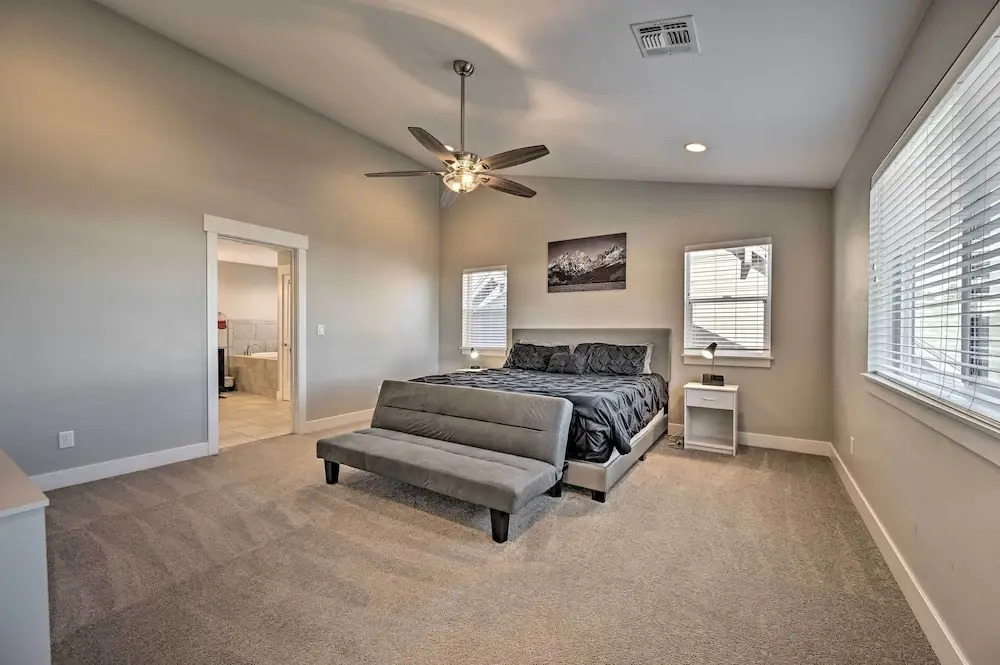 Spacious Flagstaff Home with Fenced Yard and Grill