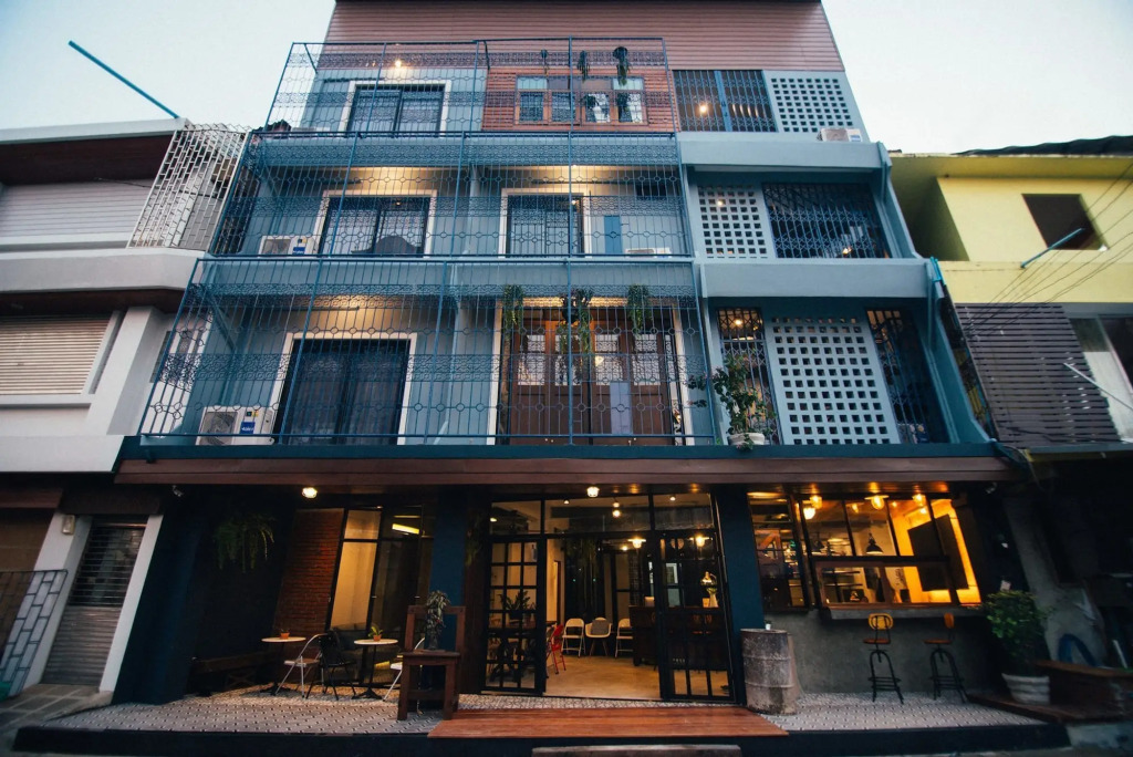 Chernchan Hostel