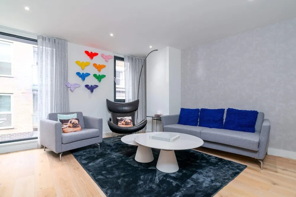 Urban Apartment in Central London for up to 4 Guests!