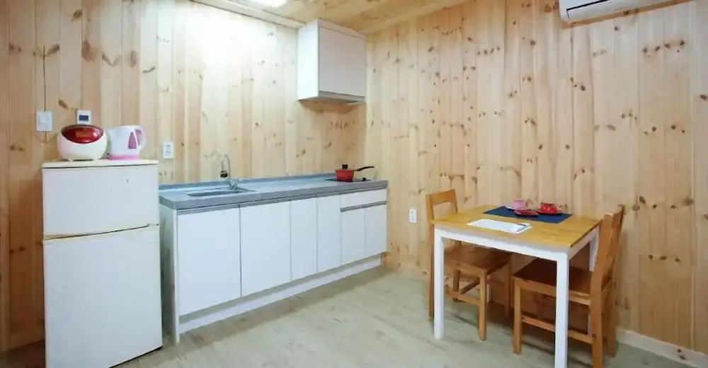 Gotjawal Geomunoreum Pension
