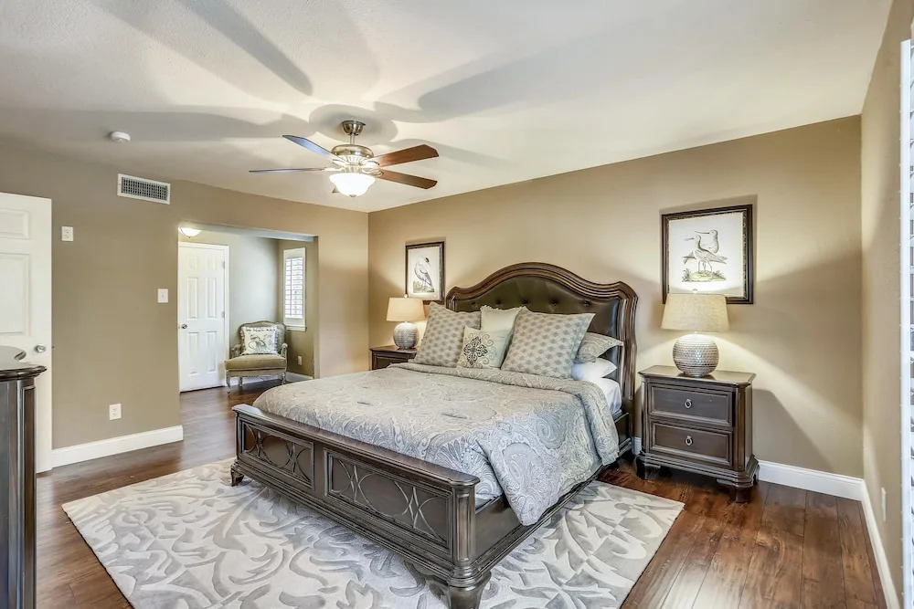 Franklin Mansion - Huge Near Stadiums W/pool & Hot Tub 5 Bedroom Estate