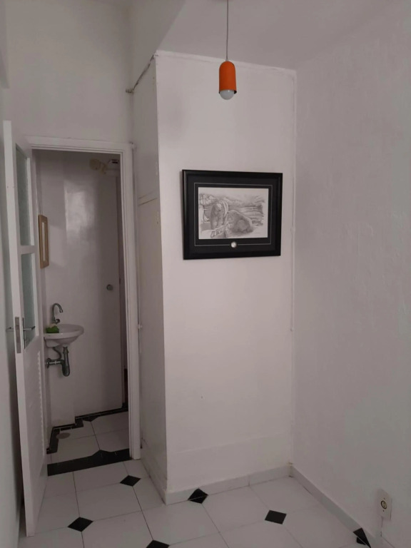 IPANEMA 2 quartos à 3 quadras da praia com garagem