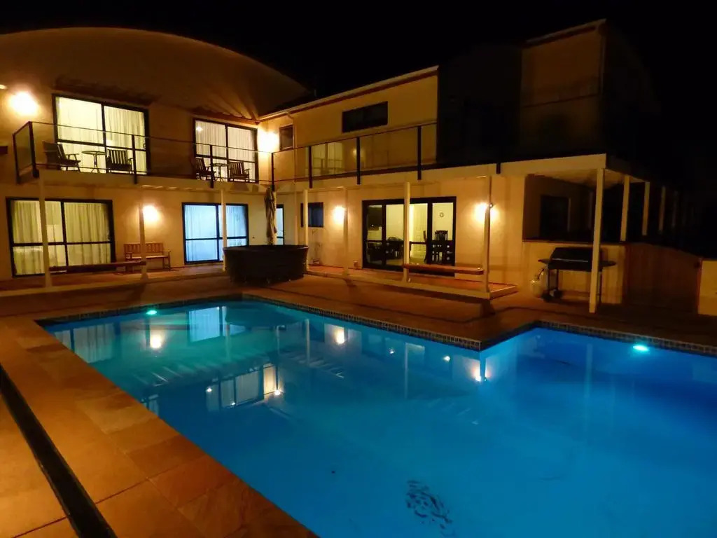 Sunset View Lodge