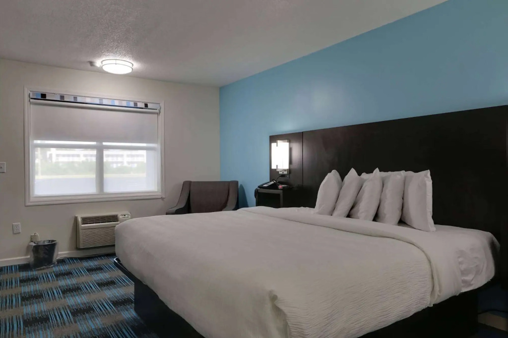 Travelodge by Wyndham Calhoun South I-75