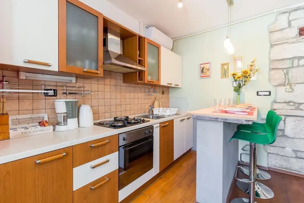 Dante Square Apartment
