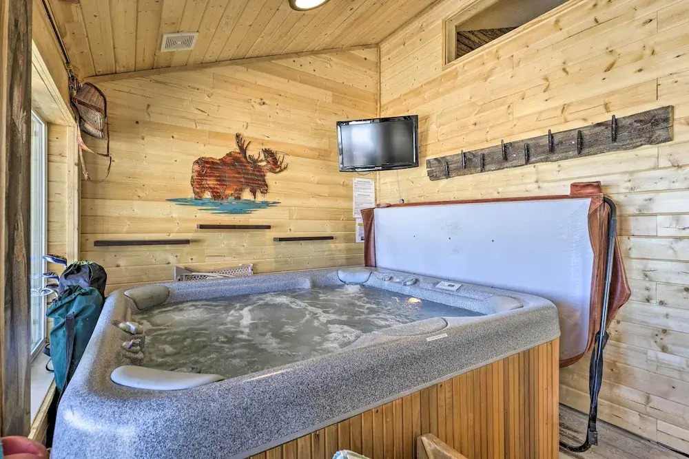 Ski, Soak & Explore! Granby Getaway w/ Mtn Views