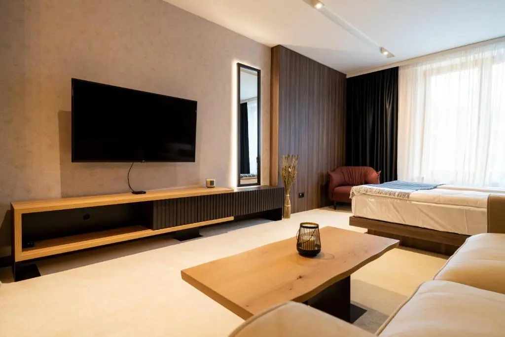 Woodside Apartment 218