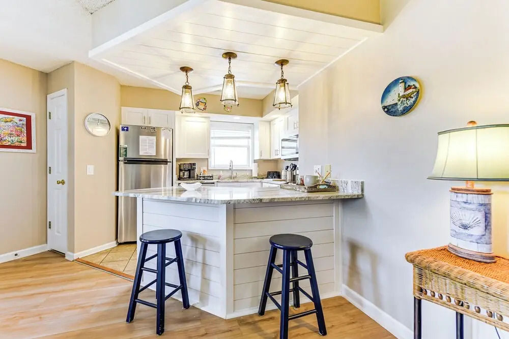 Walk to Beach: North Myrtle Condo!