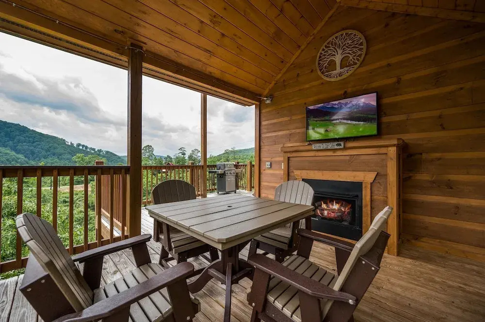 Bear Necessities - 3 Bedrooms, 3 Baths, Sleeps 10 3 Cabin by RedAwning