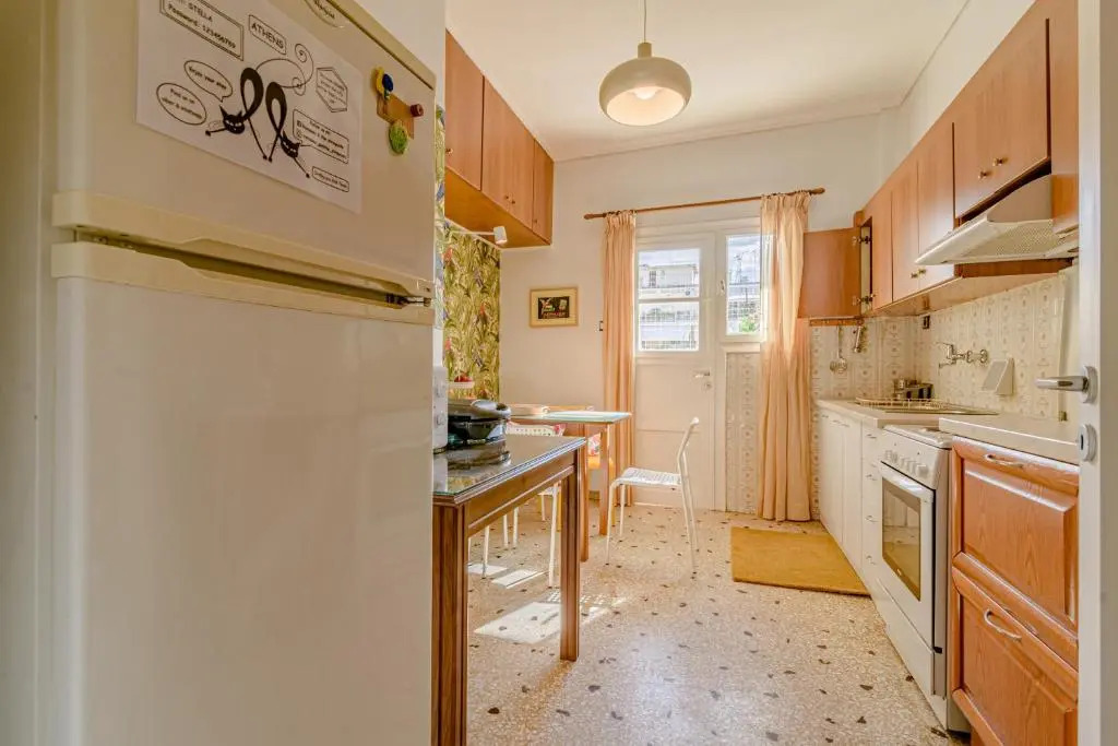 Brand new, sunny & comfy flat @ Koukaki up to 8ppl