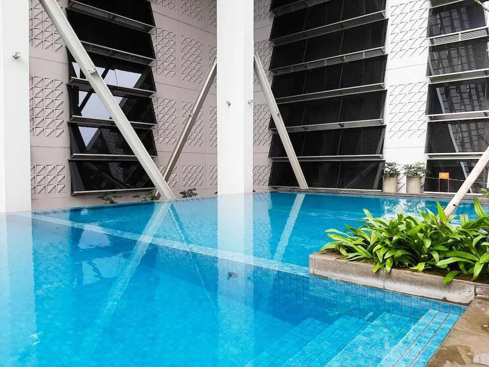Luxurious and Comfy 2BR Paddington Heights Alam Sutera Apartment