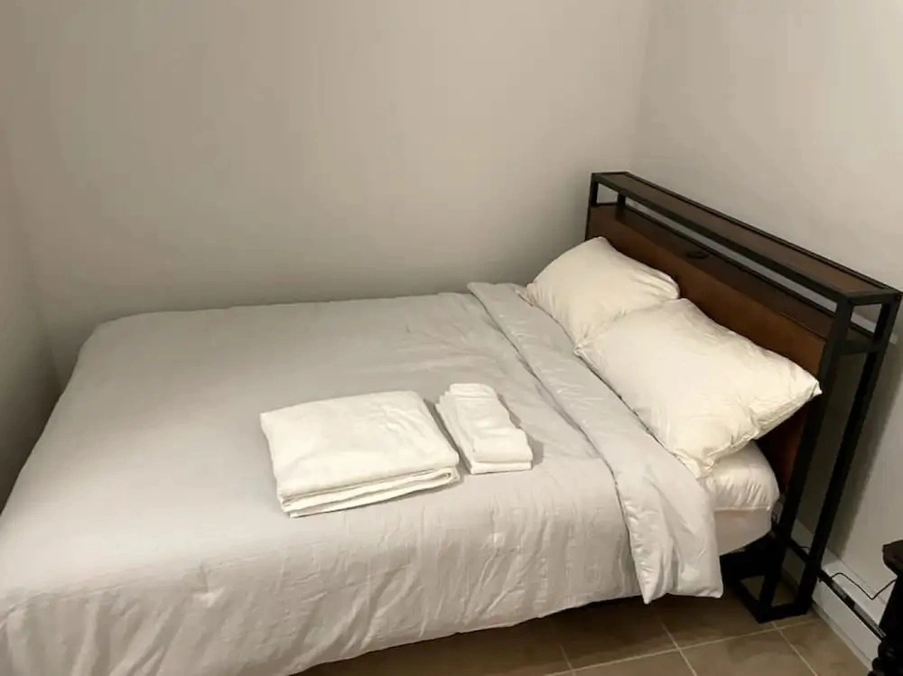 Lovely Two Bedroom Condo in South Boston