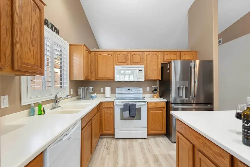 Backyard Oasis! Group-friendly San Tan Valley Home