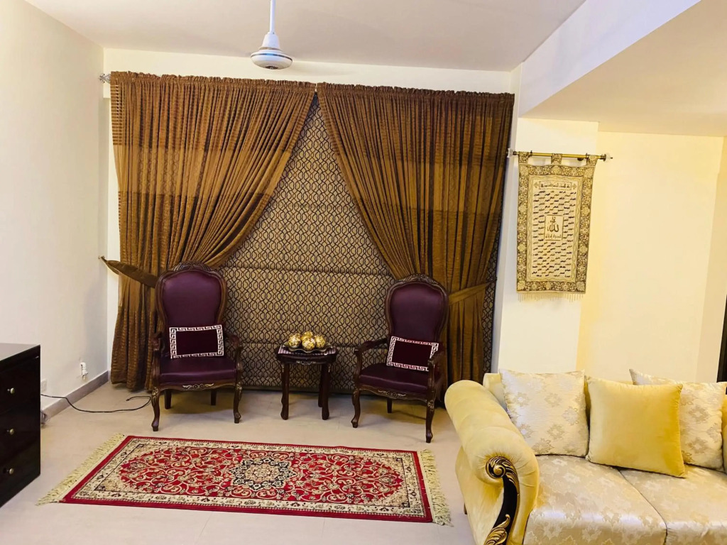 Royal Two Bed Room Luxury Apartment Gulberg