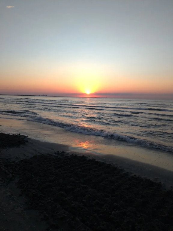 2 Rooms Apartment, max 5 Adults, Splendid View on the Beach and the sea