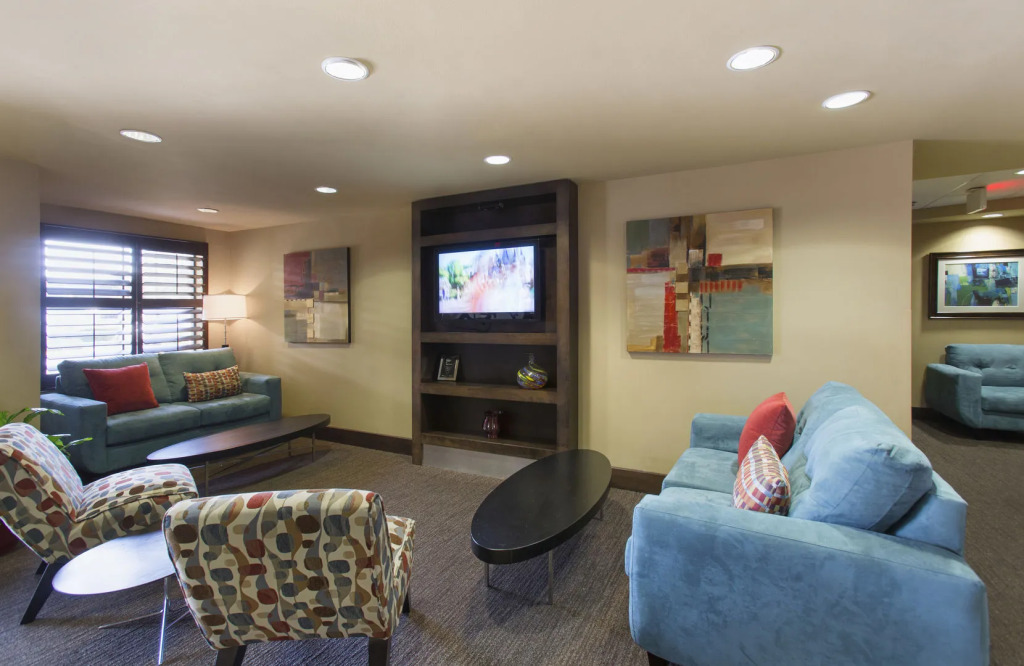 staySky Suites I-Drive Orlando Near Universal