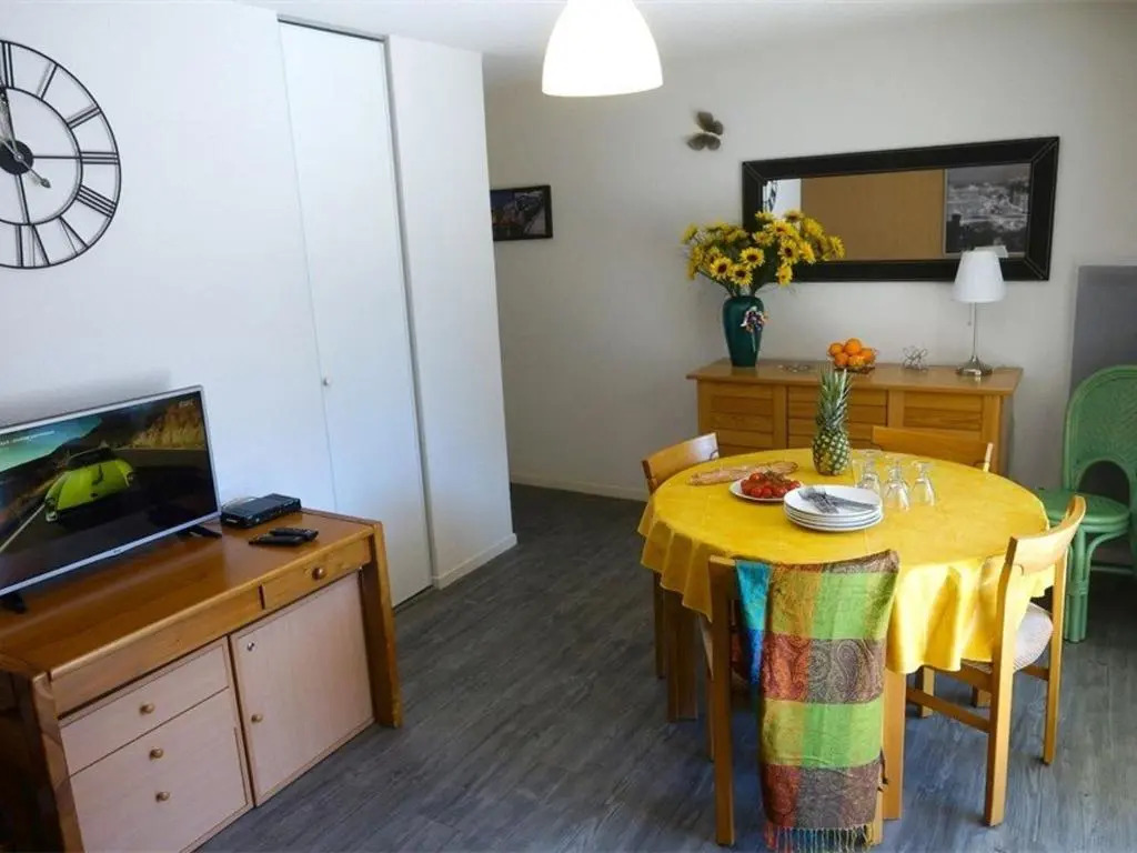 Appartement Bagnères-de-Luchon, 2 pièces, 5 personnes - FR-1-313-167