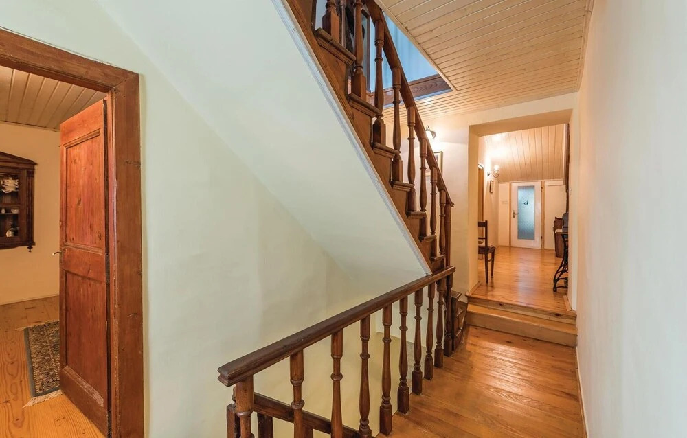 Beautiful Home in Markovac With Wifi and 5 Bedrooms