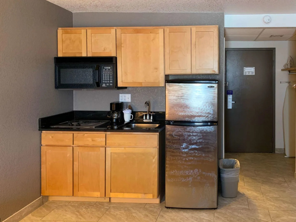 Studio 6-Lincoln, NE - Airport
