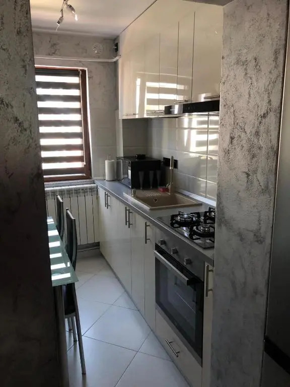 White & Silver Luxury Suite Craiova