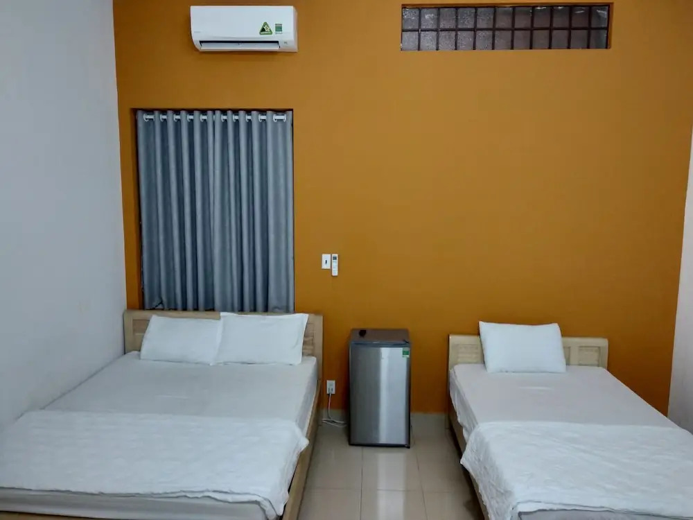 Spot On 710 Sakura Hostel Cholon