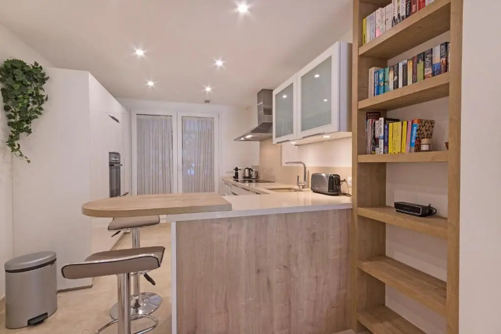 2018 Las Canas beach, first line beach, Marbella golden mile