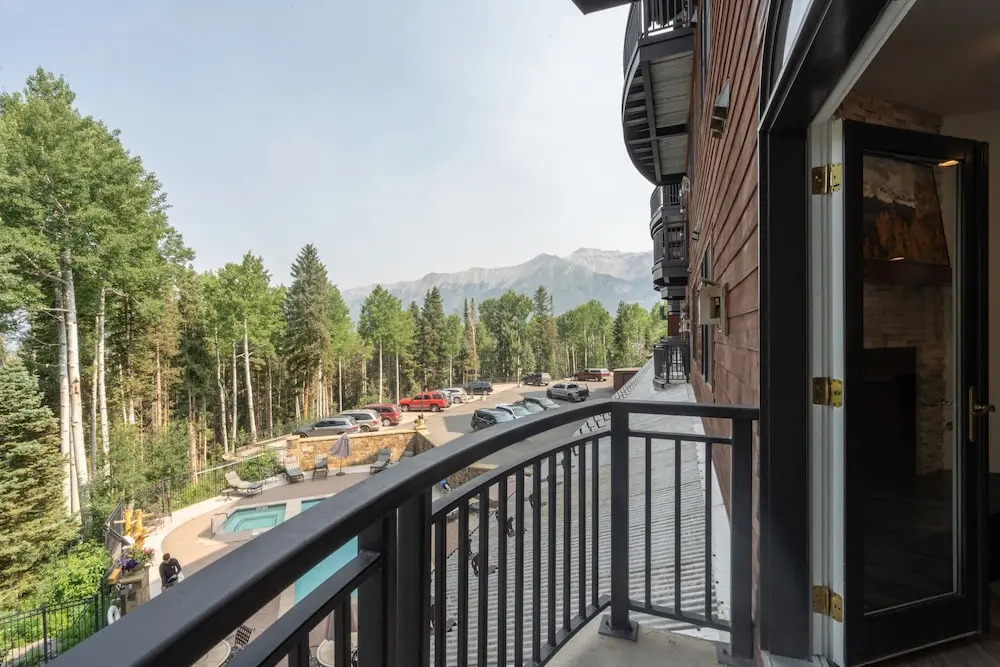 Bear Creek Lodge by Alpine Lodging Telluride