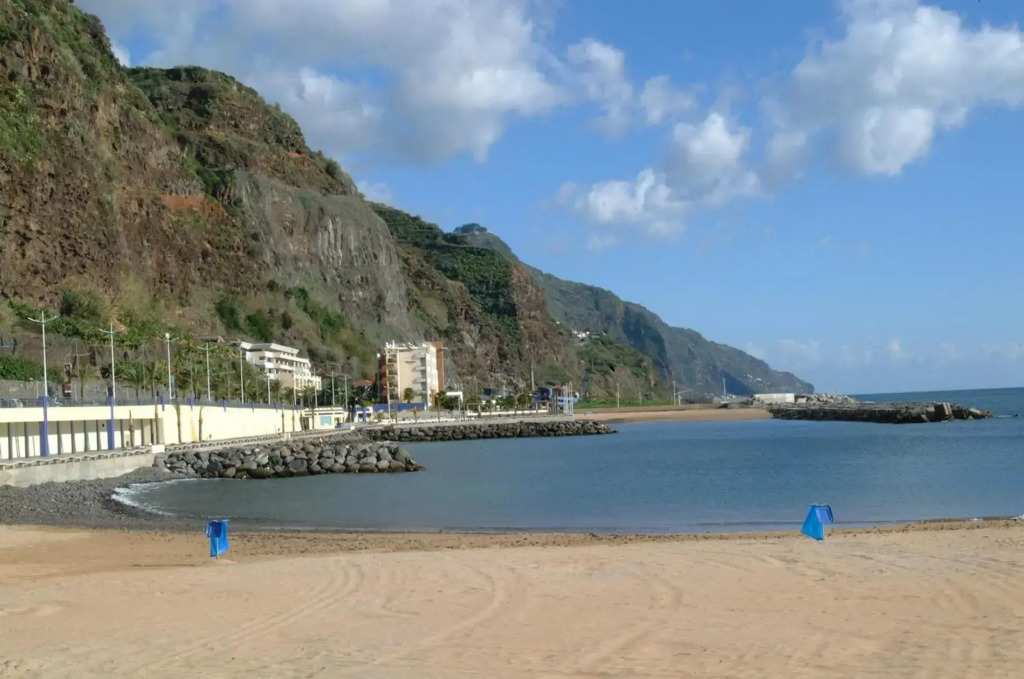 SeaView Apartment by OurMadeira