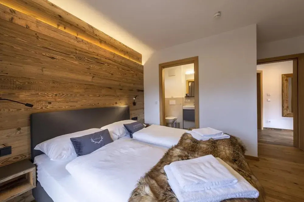 Chalet in Neukirchen, 100 m ski Lift