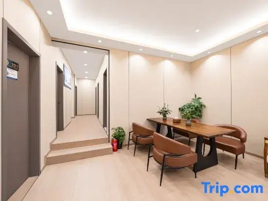 Hele Homestay (Hongqiao Railway Station National Exhibition and Convention Center)