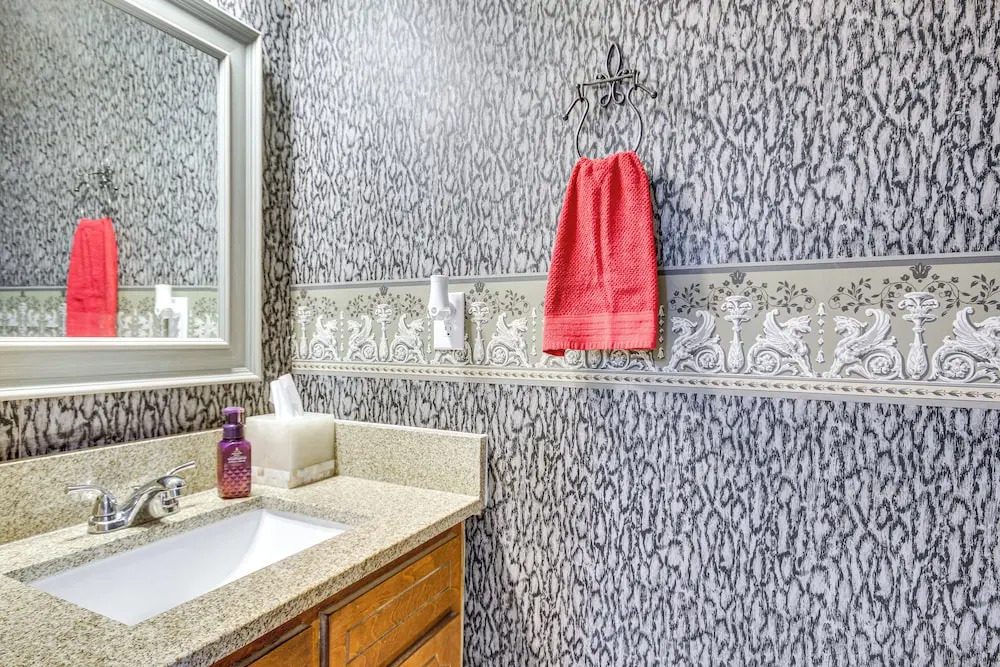 Comfy Augusta Condo w/ Deck ~ 4 Mi to Olde Town