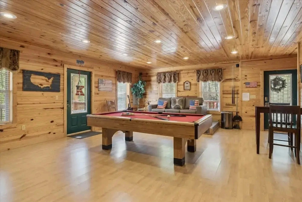 Kuntree Cabin by Beyond Expectations With Hot Tub