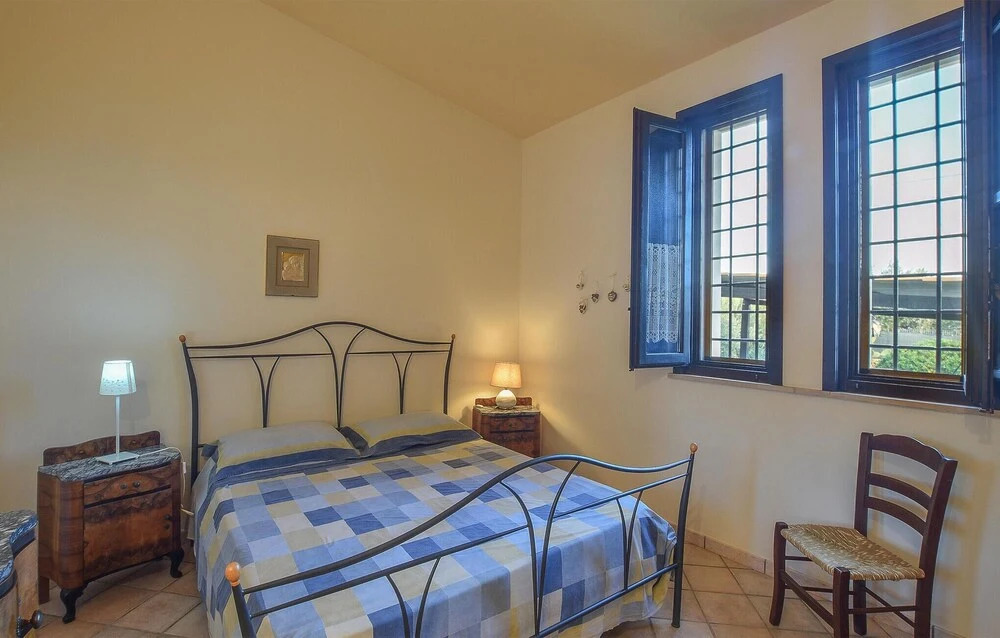 Stunning Home in Noto With 3 Bedrooms and Wifi
