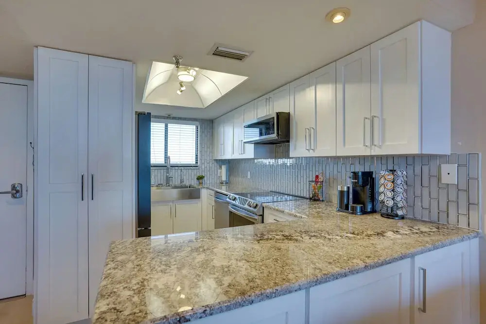 Cozy Condo w/ Gulf View, Bird Watching + Telescope