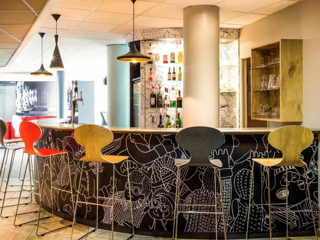 Ibis Orly Chevilly Tram 7