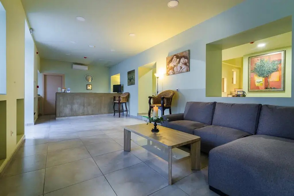 Hotel Kontes Comfort